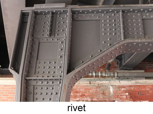 800px-Complex_Riveted_Joint_A103_379-5667.jpg